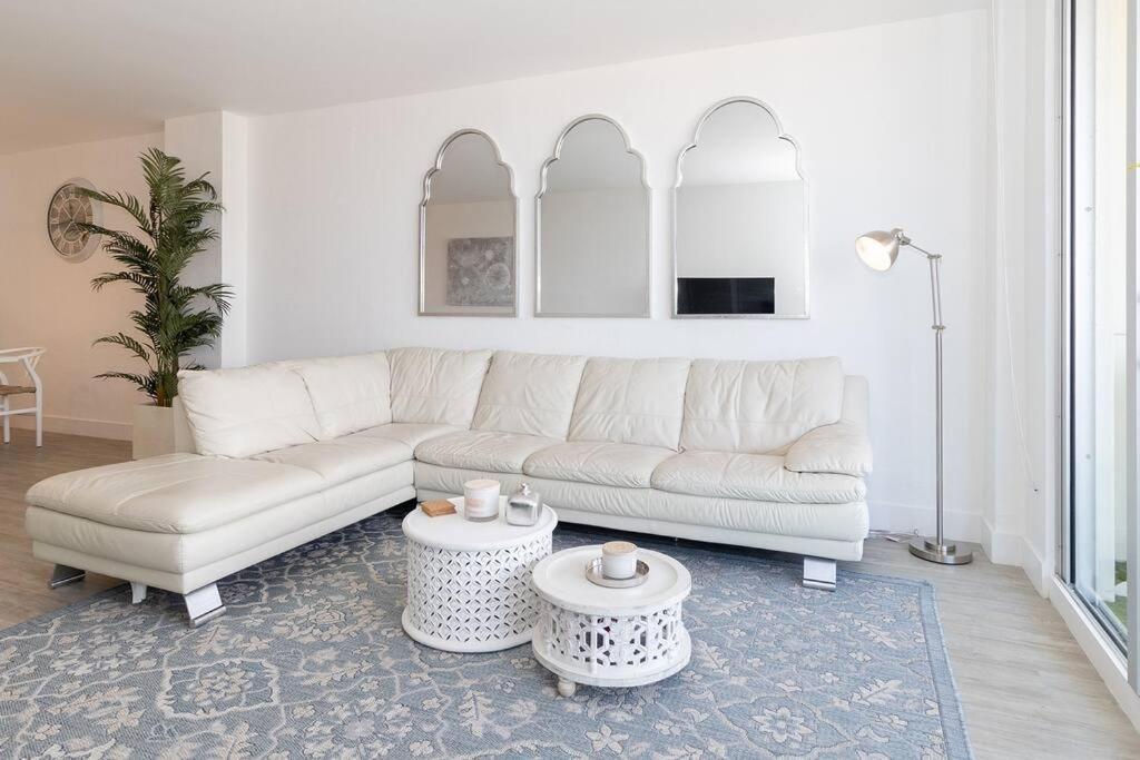 Stunning & Spacious Resort-Style Condo Across From Beach! Μαϊάμι Μπιτς Εξωτερικό φωτογραφία