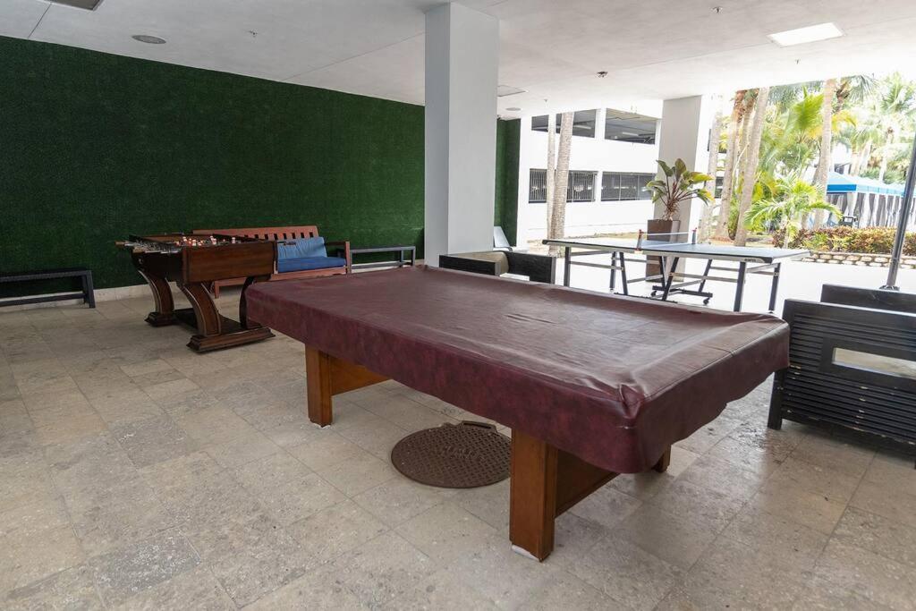 Stunning & Spacious Resort-Style Condo Across From Beach! Μαϊάμι Μπιτς Εξωτερικό φωτογραφία