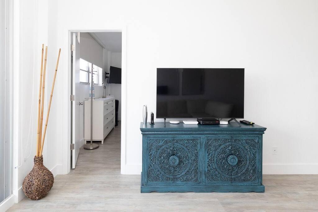 Stunning & Spacious Resort-Style Condo Across From Beach! Μαϊάμι Μπιτς Εξωτερικό φωτογραφία